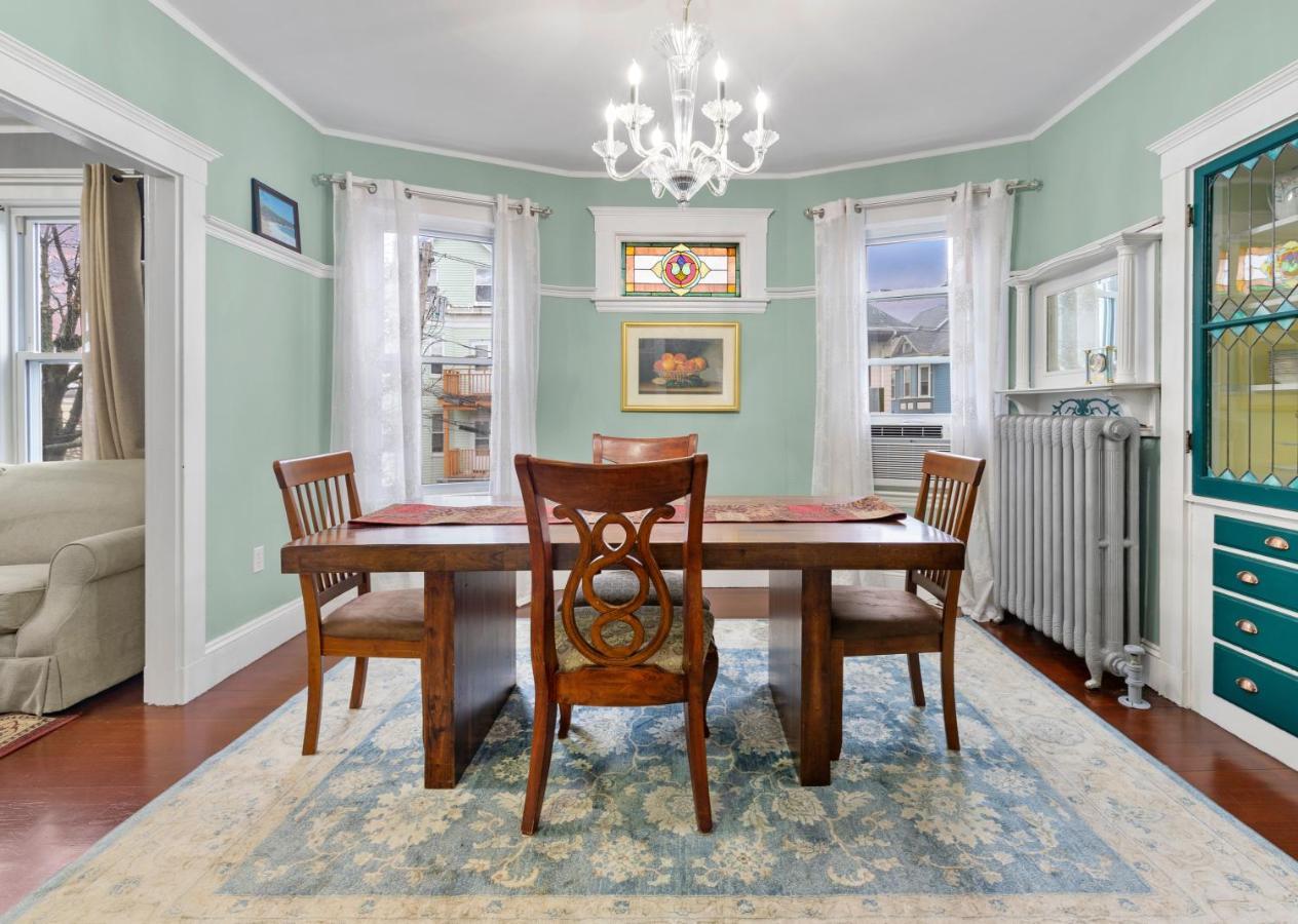 Bright & Spacious 2Br Apartment, Mins From Downtown Boston, Parking Bagian luar foto