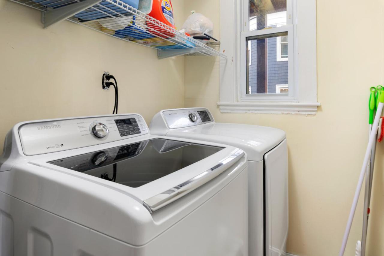 Bright & Spacious 2Br Apartment, Mins From Downtown Boston, Parking Bagian luar foto