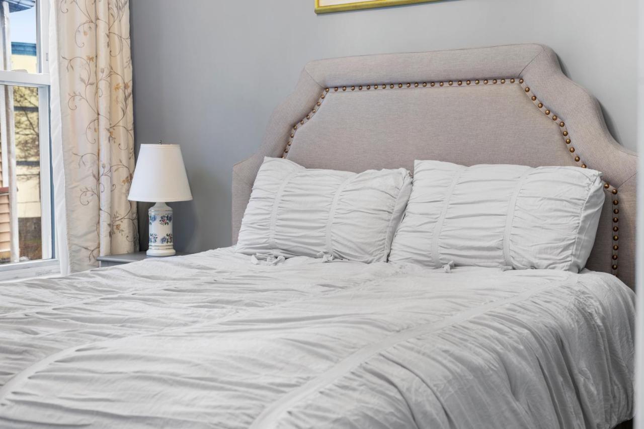 Bright & Spacious 2Br Apartment, Mins From Downtown Boston, Parking Bagian luar foto